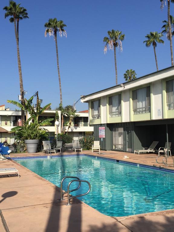 Vagabond Inn Los Angeles At Usc Екстериор снимка